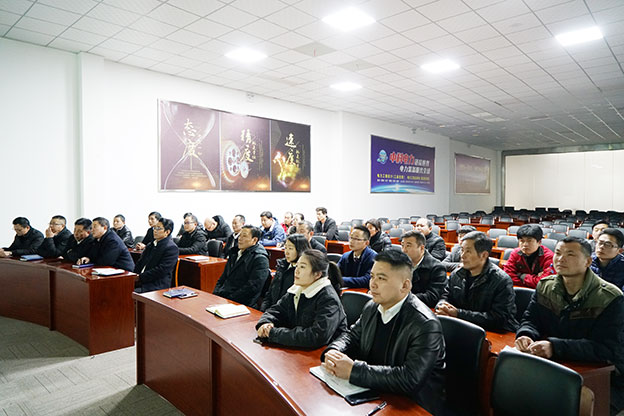 两会2.jpg