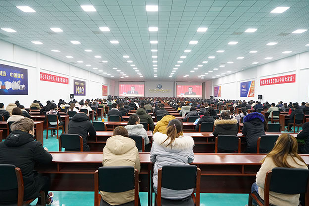 两会4.jpg